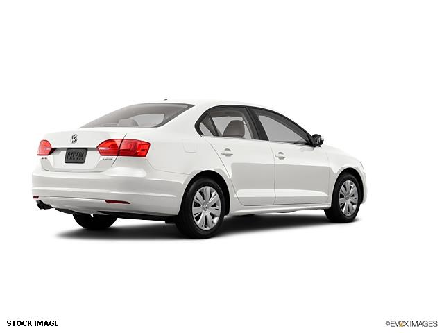 Volkswagen Jetta 2013 photo 2