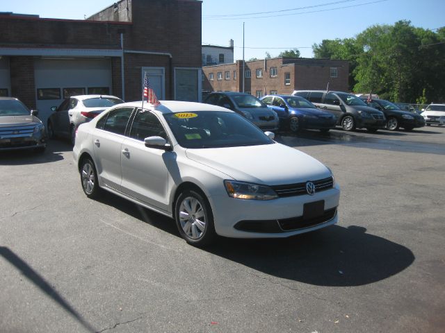 Volkswagen Jetta 2013 photo 2