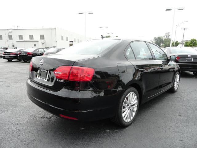 Volkswagen Jetta 2013 photo 2