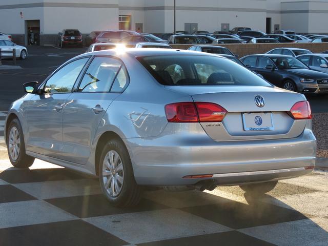 Volkswagen Jetta 2014 photo 4