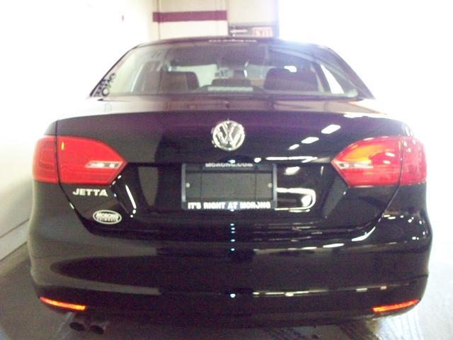 Volkswagen Jetta 2014 photo 3