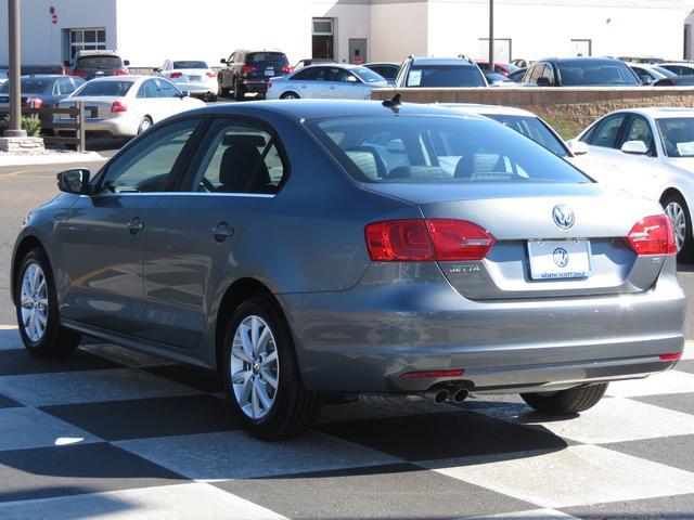 Volkswagen Jetta 2014 photo 3