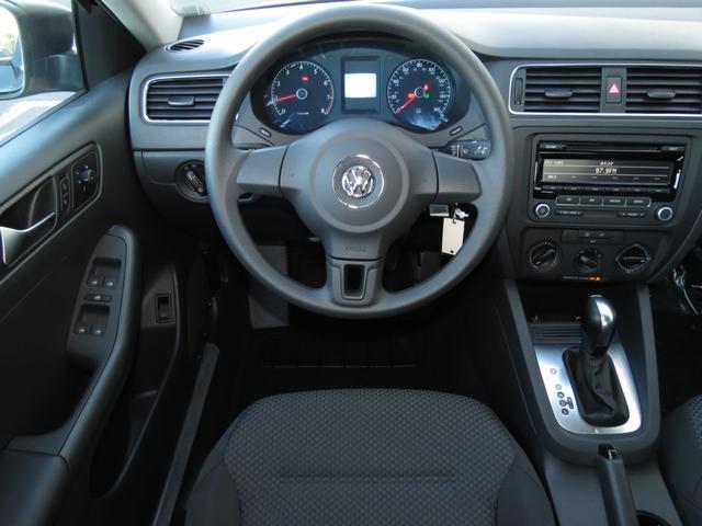 Volkswagen Jetta 2014 photo 2