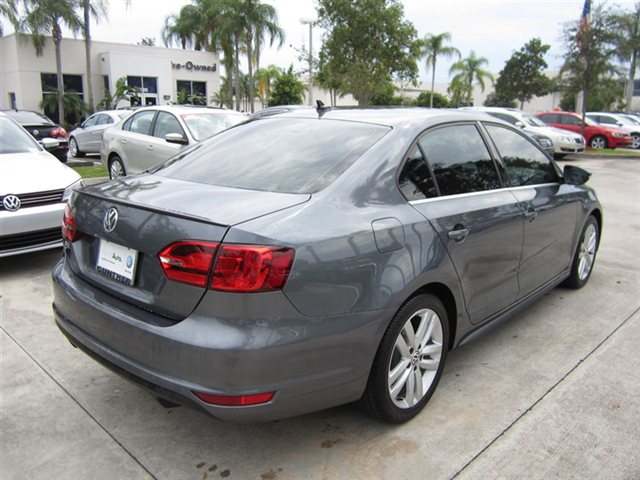 Volkswagen Jetta GLI 2012 photo 4