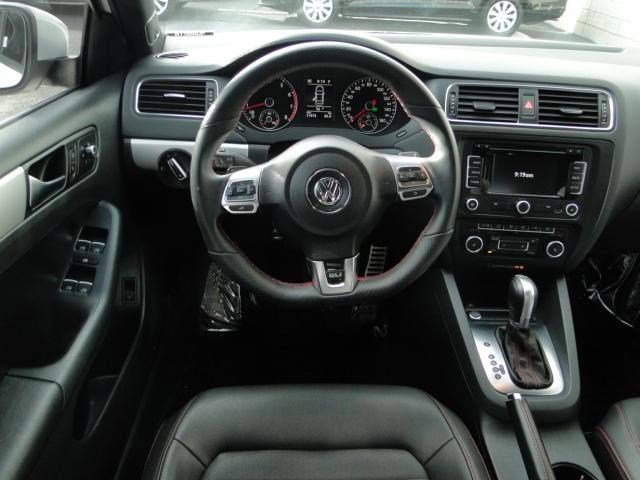 Volkswagen Jetta GLI 2012 photo 5