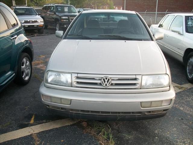 Volkswagen Jetta III 4dr 4WD SLE 4x4 SUV Sedan