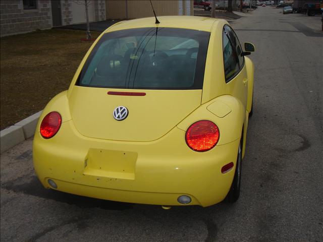 Volkswagen New Beetle 1998 photo 1