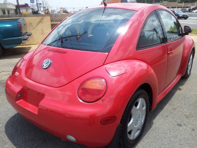 Volkswagen New Beetle 1998 photo 3