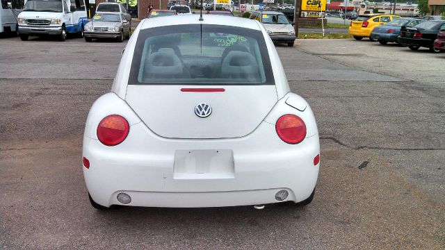 Volkswagen New Beetle 1998 photo 1