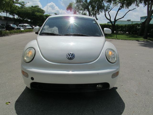 Volkswagen New Beetle 1998 photo 1