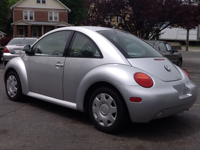 Volkswagen New Beetle 1999 photo 1