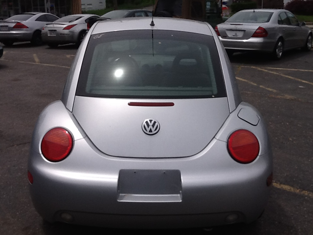 Volkswagen New Beetle 1999 photo 2