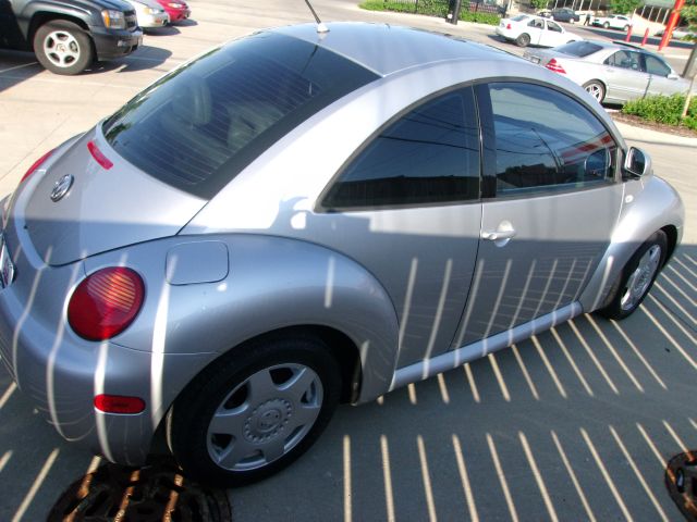 Volkswagen New Beetle 1999 photo 1