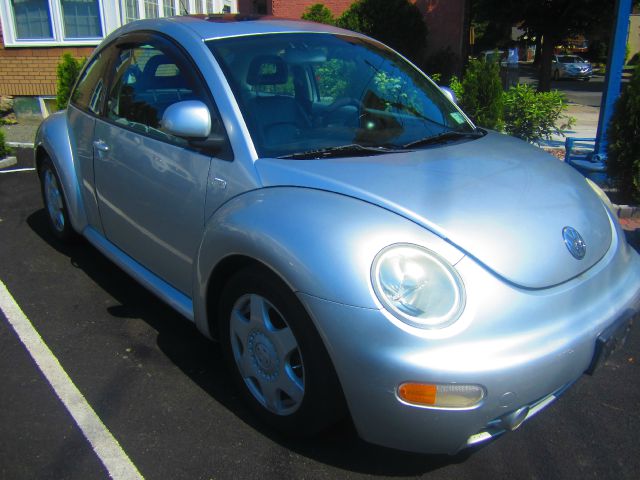 Volkswagen New Beetle 1999 photo 1