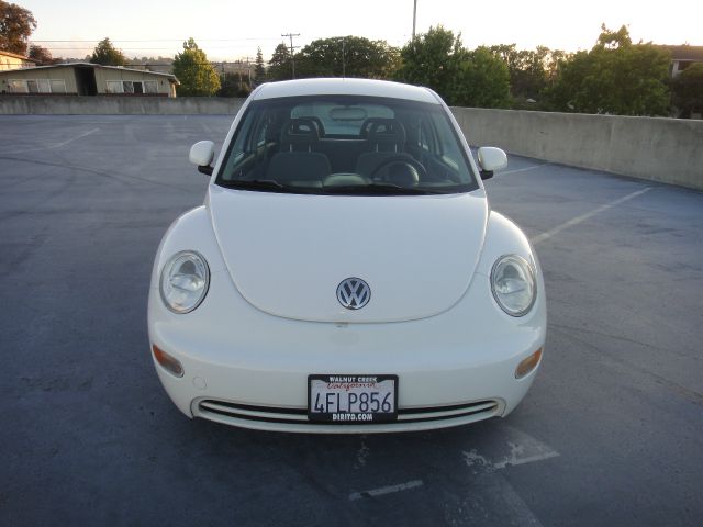 Volkswagen New Beetle 1999 photo 3