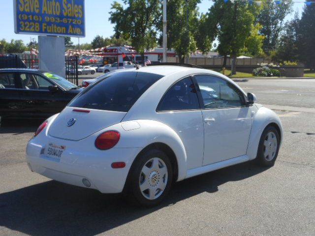 Volkswagen New Beetle 1999 photo 1