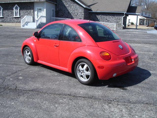 Volkswagen New Beetle 1999 photo 1