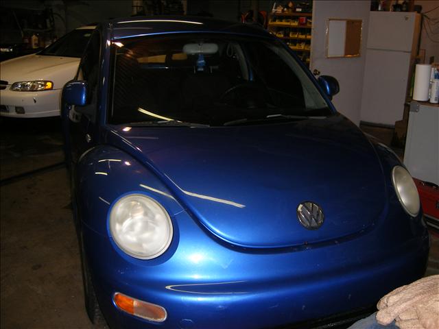 Volkswagen New Beetle 1999 photo 2