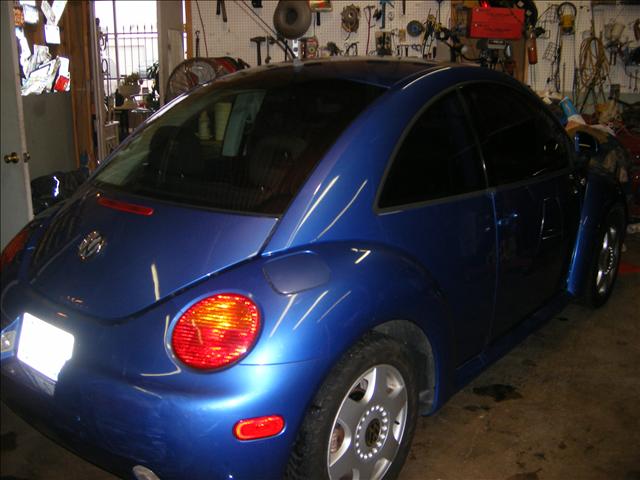 Volkswagen New Beetle 1999 photo 3