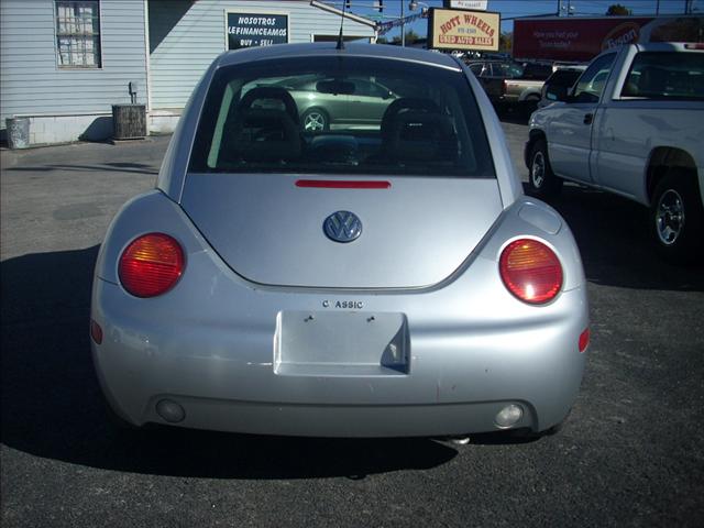 Volkswagen New Beetle 1999 photo 1