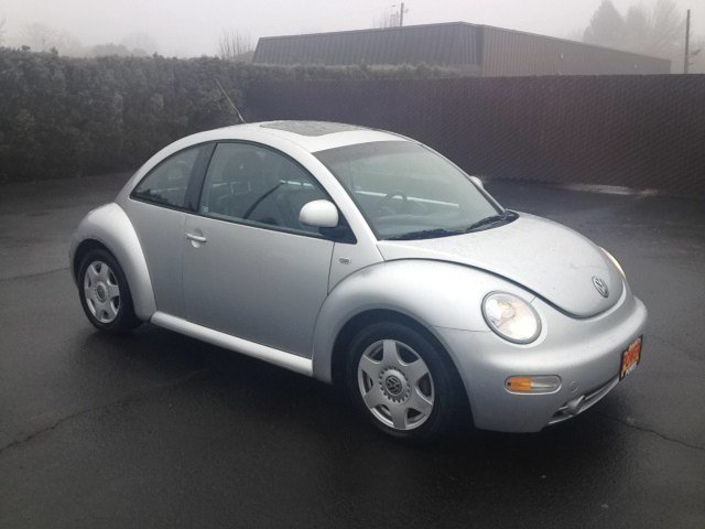 Volkswagen New Beetle FWD 4dr Sport Unspecified