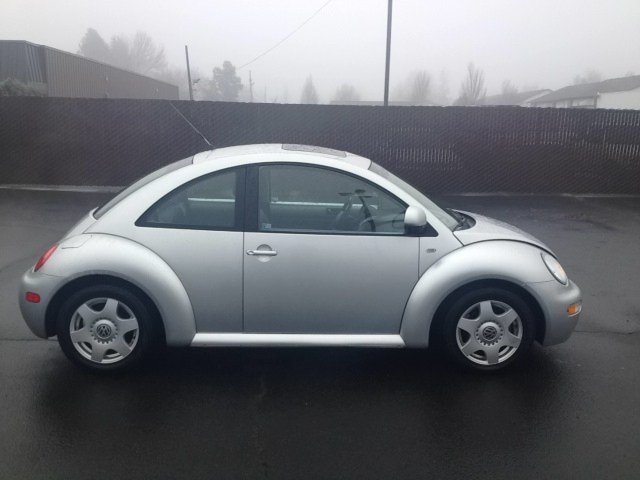 Volkswagen New Beetle 1999 photo 1