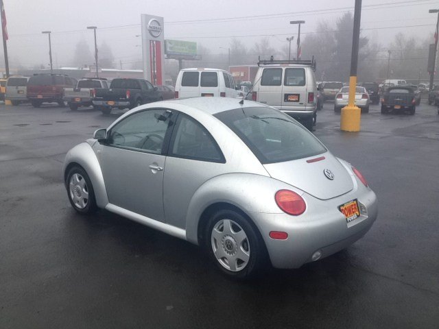 Volkswagen New Beetle 1999 photo 4