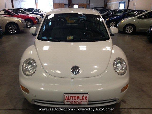 Volkswagen New Beetle 1999 photo 3