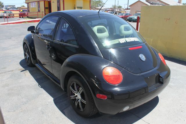 Volkswagen New Beetle 1999 photo 1