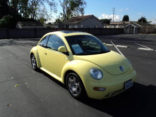 Volkswagen New Beetle FWD 4dr Sport Hatchback