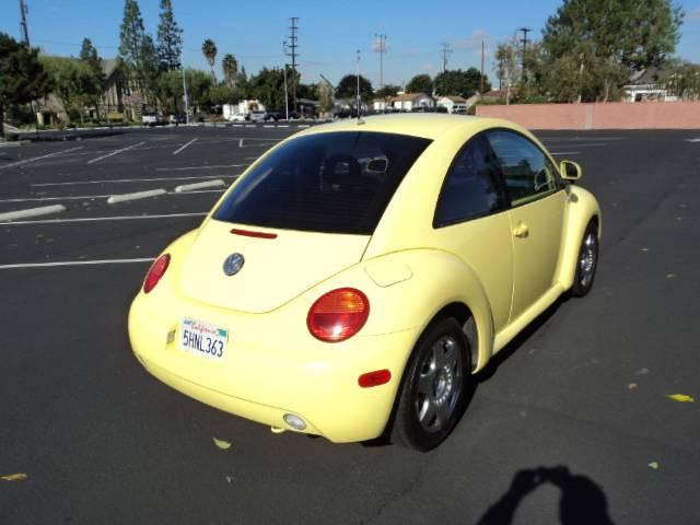 Volkswagen New Beetle 1999 photo 2