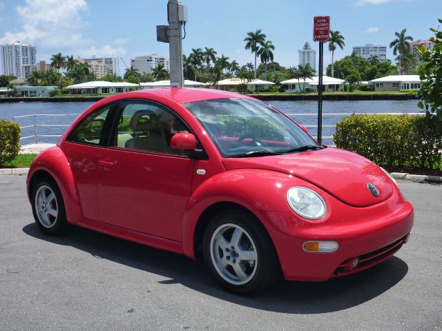 Volkswagen New Beetle 1999 photo 1