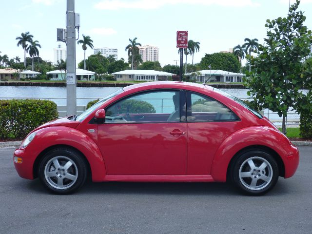 Volkswagen New Beetle 1999 photo 12