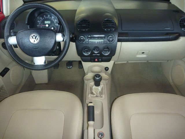 Volkswagen New Beetle 1999 photo 13