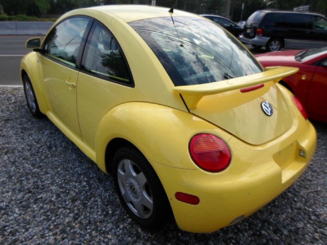 Volkswagen New Beetle 1999 photo 4