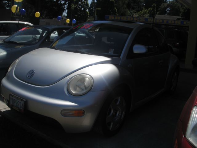 Volkswagen New Beetle 1999 photo 2