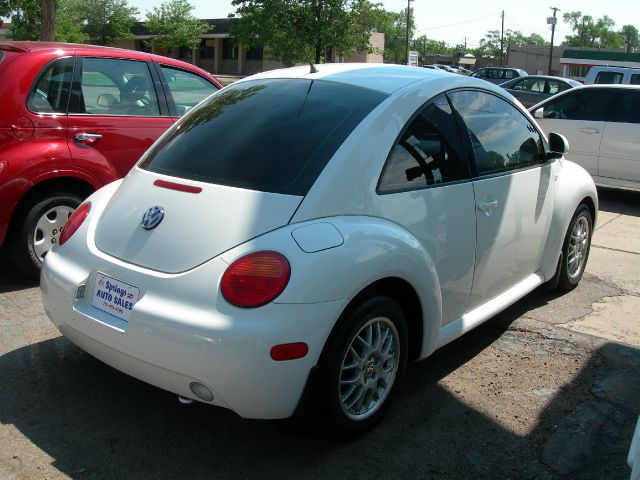 Volkswagen New Beetle 1999 photo 1