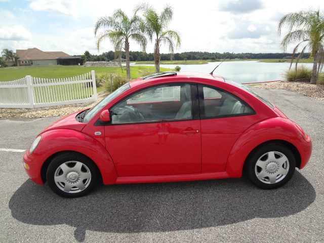 Volkswagen New Beetle 1999 photo 12