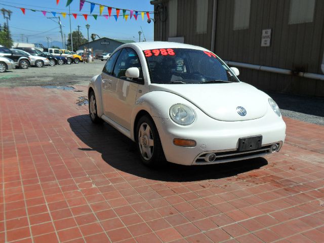 Volkswagen New Beetle 1999 photo 2