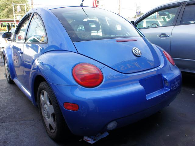 Volkswagen New Beetle 1999 photo 3