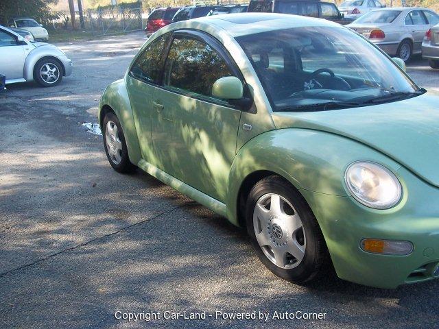 Volkswagen New Beetle 2000 photo 2