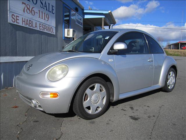 Volkswagen New Beetle 2000 photo 3