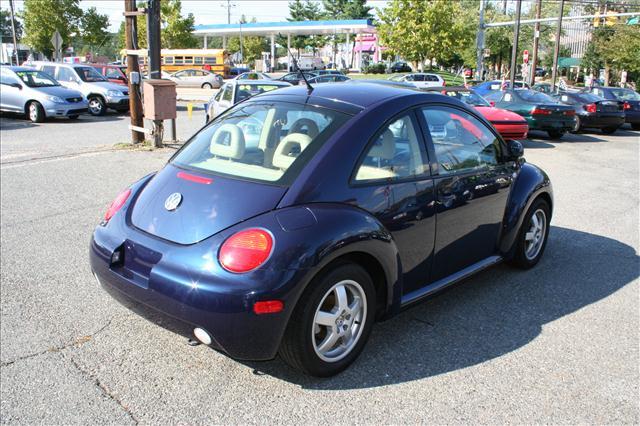 Volkswagen New Beetle 2000 photo 4