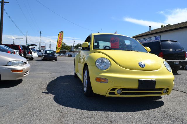 Volkswagen New Beetle 2000 photo 4