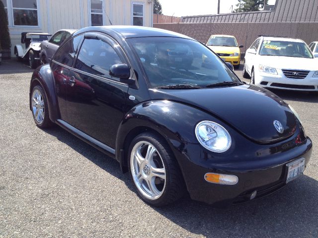 Volkswagen New Beetle 2000 photo 2