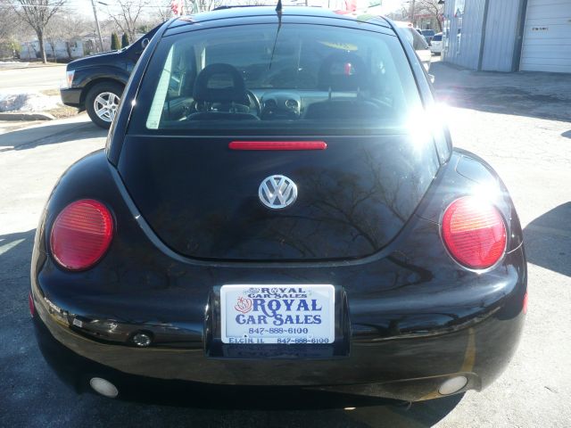 Volkswagen New Beetle 2000 photo 3