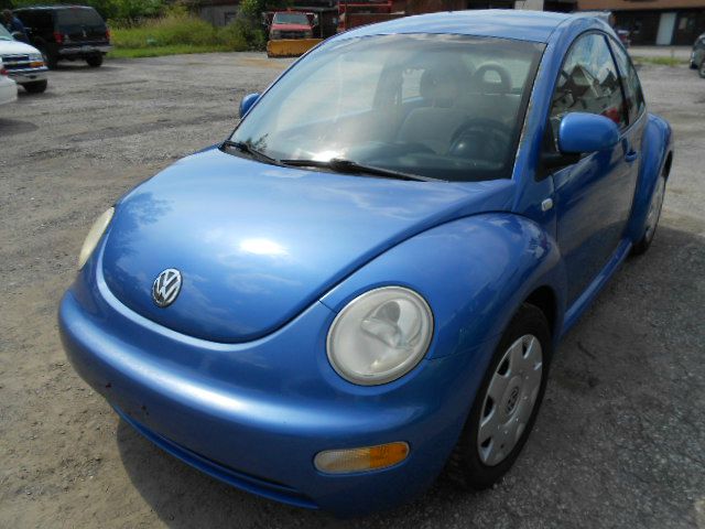 Volkswagen New Beetle 2000 photo 4