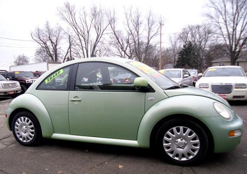 Volkswagen New Beetle 2000 photo 3