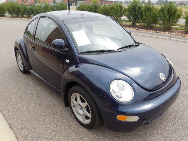 Volkswagen New Beetle 2000 photo 4