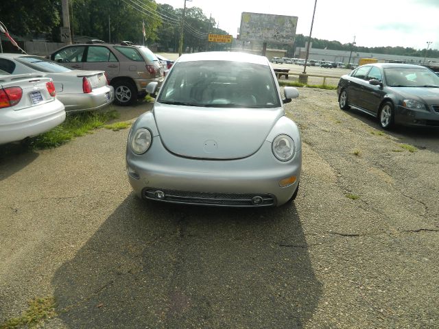 Volkswagen New Beetle 2000 photo 3